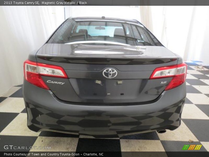 Magnetic Gray Metallic / Black 2013 Toyota Camry SE