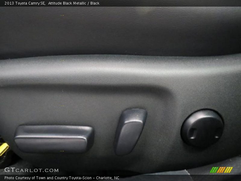 Attitude Black Metallic / Black 2013 Toyota Camry SE