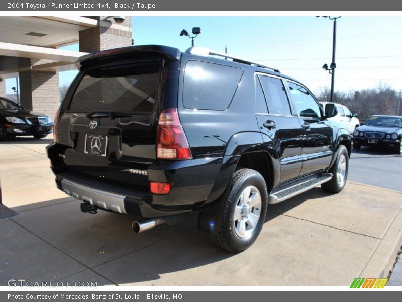 Black / Taupe 2004 Toyota 4Runner Limited 4x4