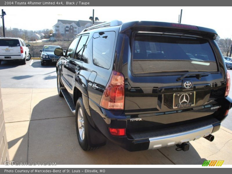 Black / Taupe 2004 Toyota 4Runner Limited 4x4