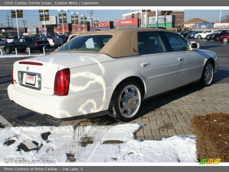 Cotillion White / Cashmere 2005 Cadillac DeVille Sedan