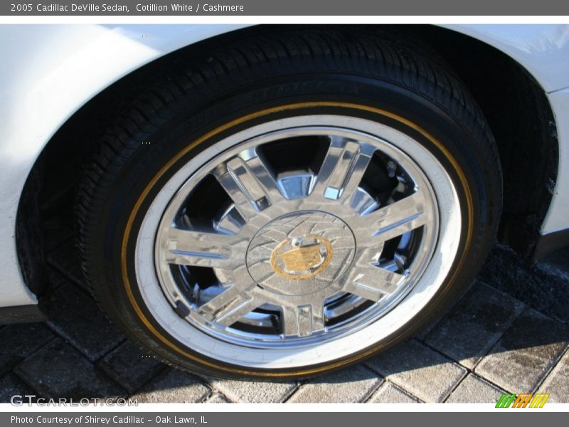 Cotillion White / Cashmere 2005 Cadillac DeVille Sedan