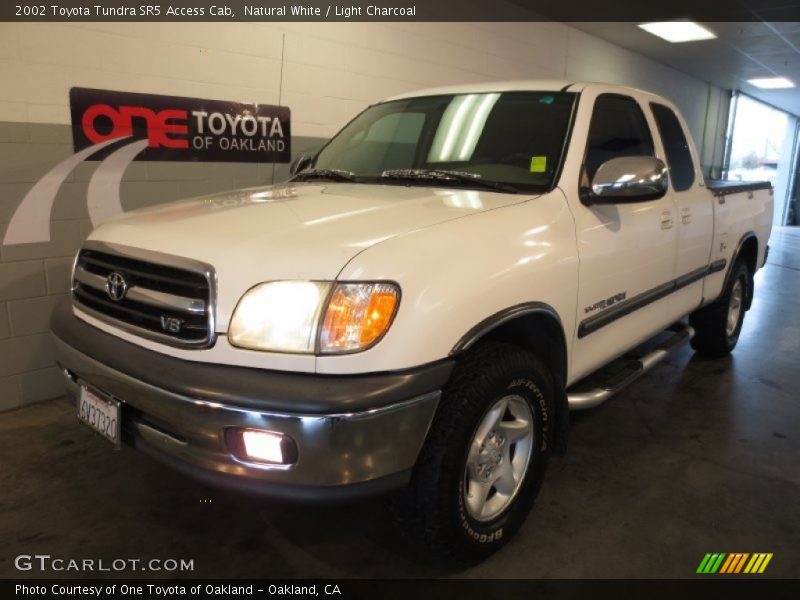 Natural White / Light Charcoal 2002 Toyota Tundra SR5 Access Cab