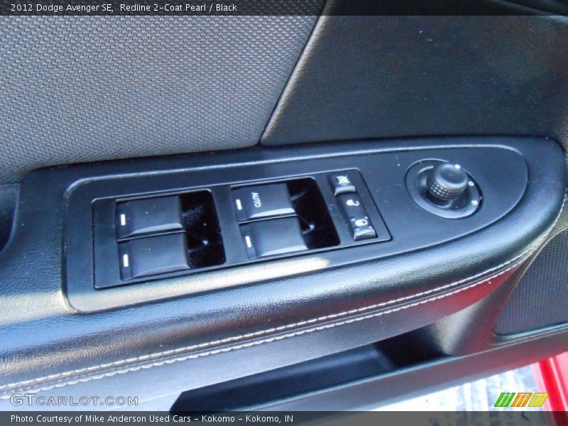 Redline 2-Coat Pearl / Black 2012 Dodge Avenger SE