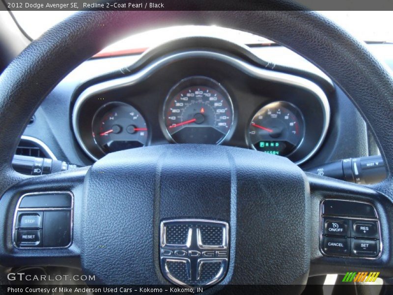 Redline 2-Coat Pearl / Black 2012 Dodge Avenger SE