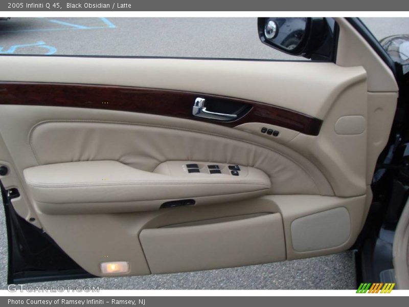 Black Obsidian / Latte 2005 Infiniti Q 45