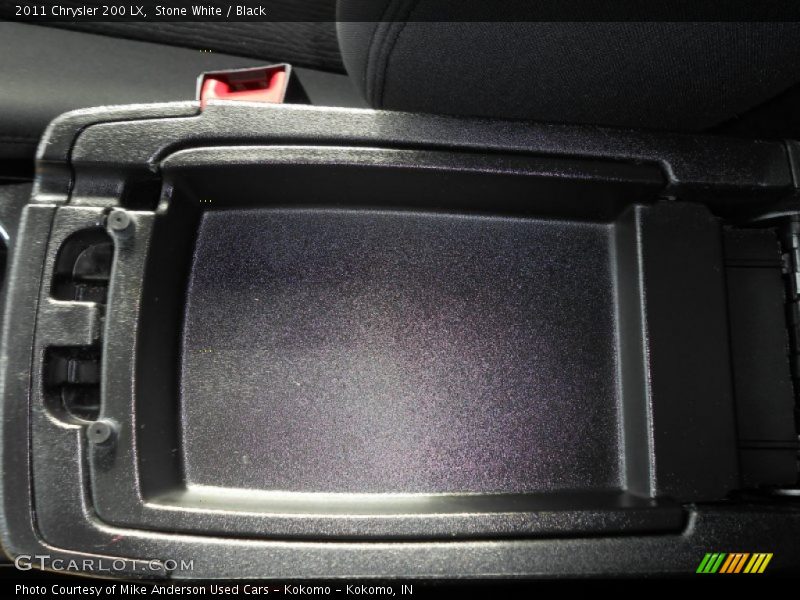 Stone White / Black 2011 Chrysler 200 LX