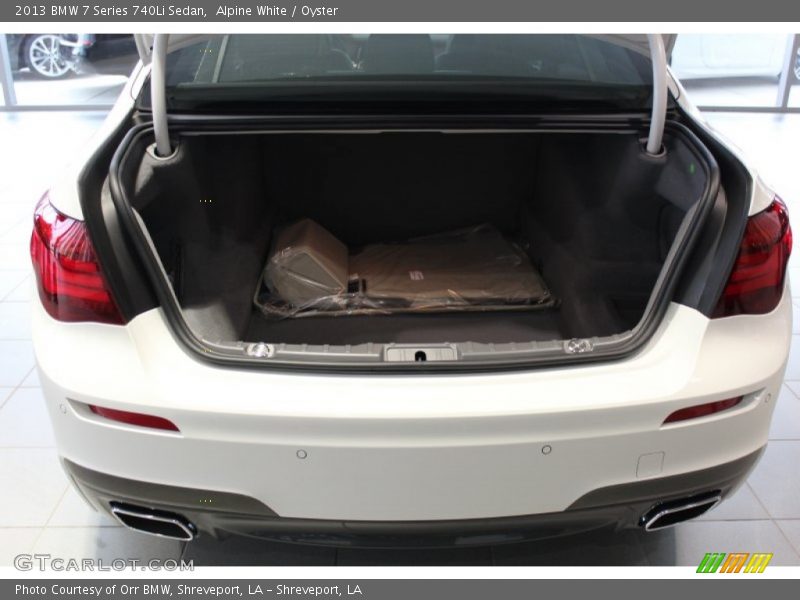  2013 7 Series 740Li Sedan Trunk