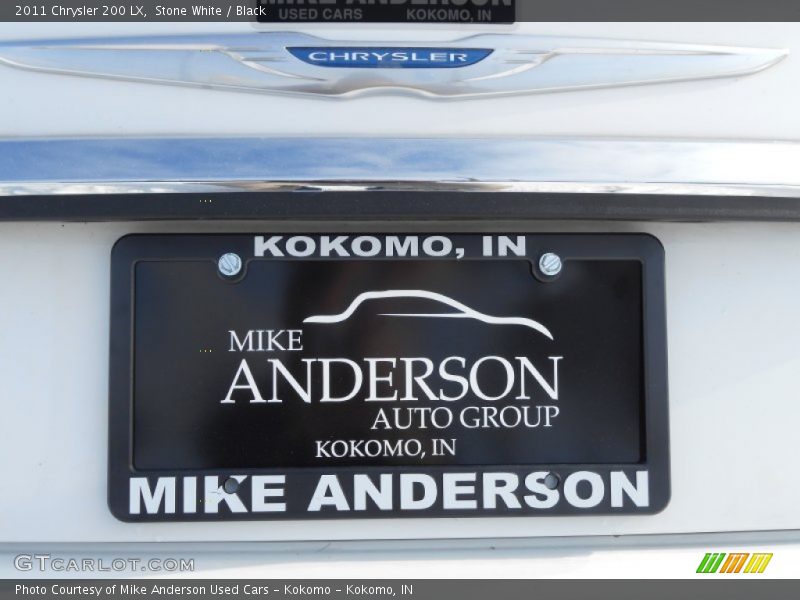Stone White / Black 2011 Chrysler 200 LX