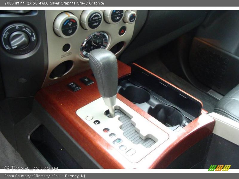 Silver Graphite Gray / Graphite 2005 Infiniti QX 56 4WD