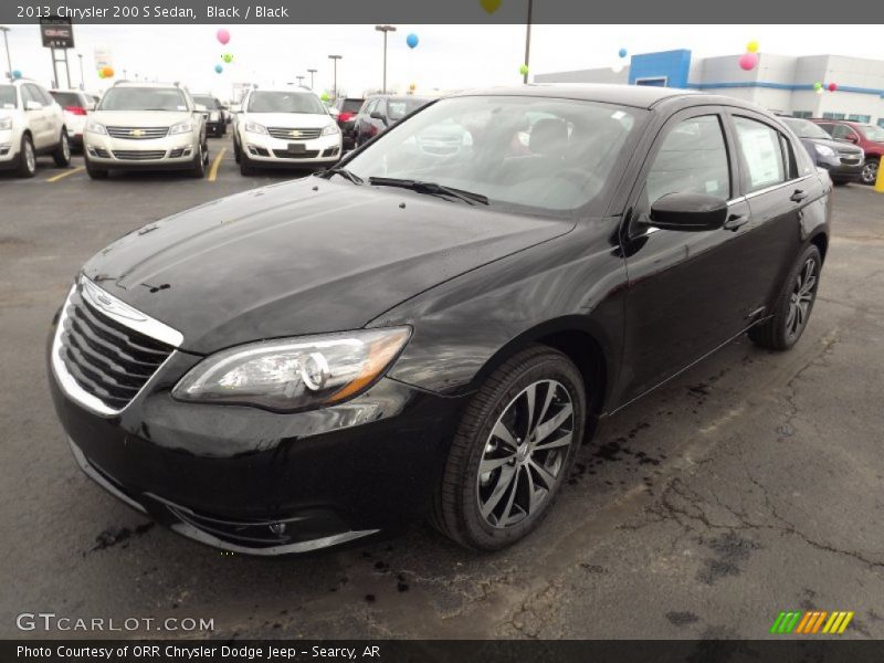 Black / Black 2013 Chrysler 200 S Sedan