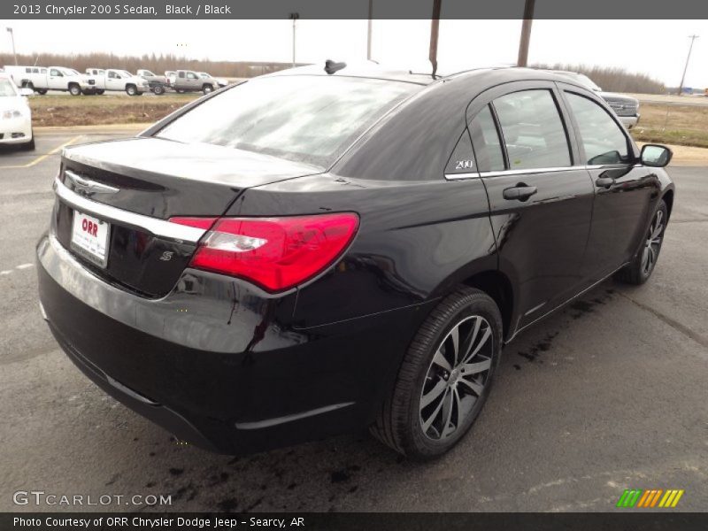 Black / Black 2013 Chrysler 200 S Sedan