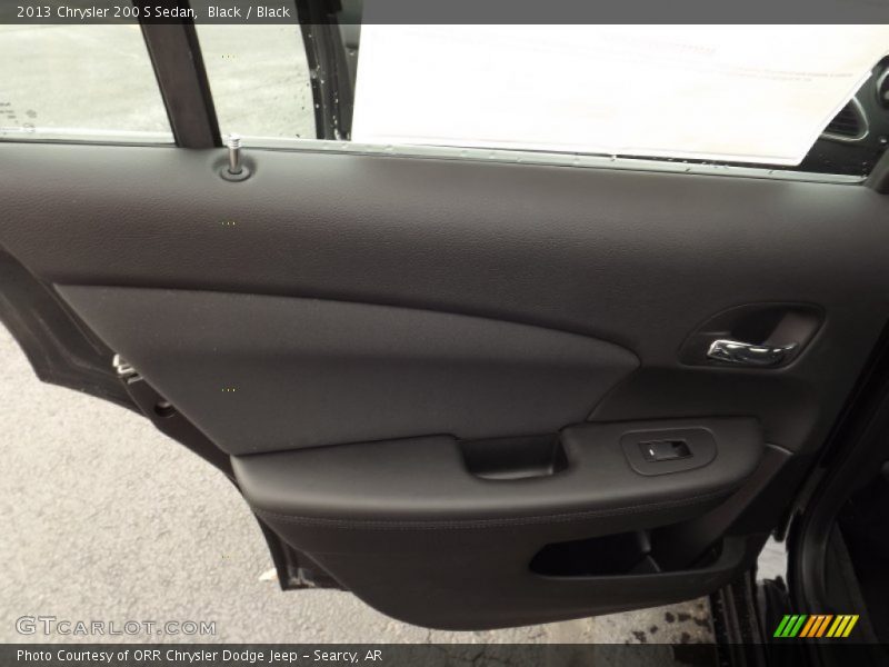 Black / Black 2013 Chrysler 200 S Sedan