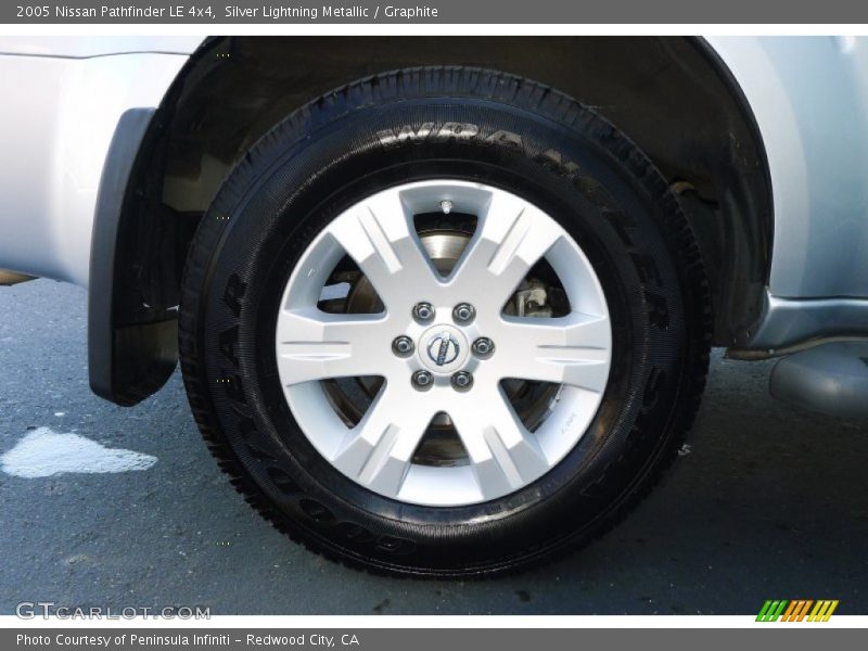 Silver Lightning Metallic / Graphite 2005 Nissan Pathfinder LE 4x4