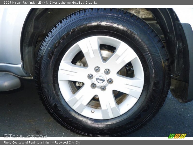 Silver Lightning Metallic / Graphite 2005 Nissan Pathfinder LE 4x4