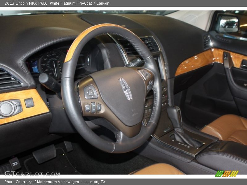 White Platinum Tri-Coat / Canyon 2013 Lincoln MKX FWD