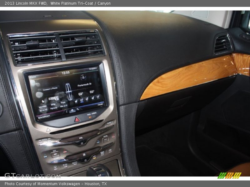 White Platinum Tri-Coat / Canyon 2013 Lincoln MKX FWD