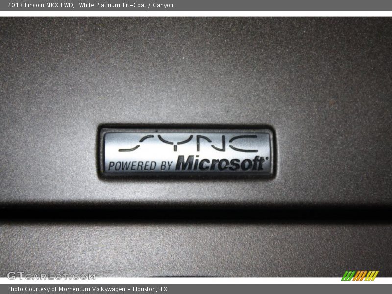 White Platinum Tri-Coat / Canyon 2013 Lincoln MKX FWD