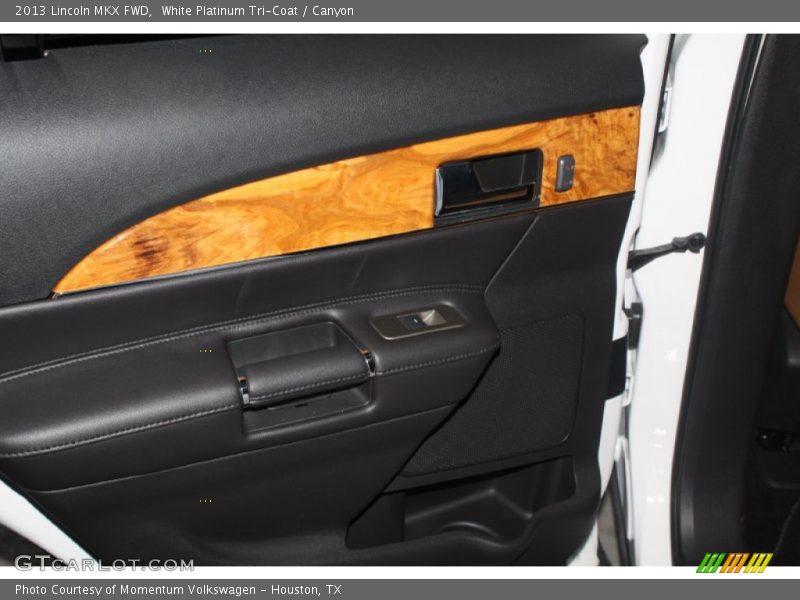White Platinum Tri-Coat / Canyon 2013 Lincoln MKX FWD