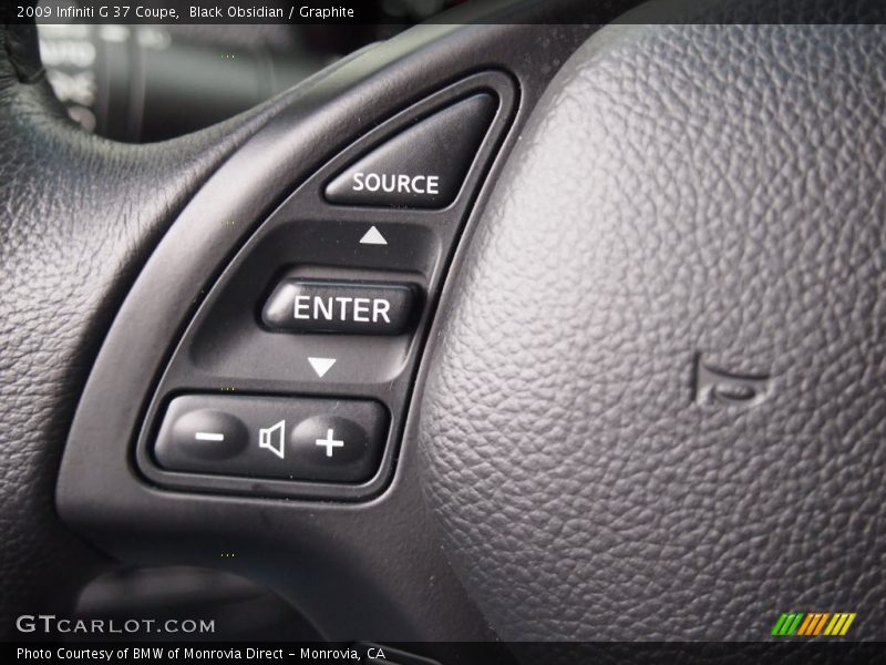 Controls of 2009 G 37 Coupe