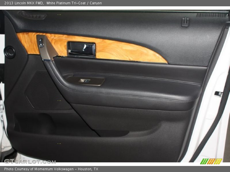 White Platinum Tri-Coat / Canyon 2013 Lincoln MKX FWD