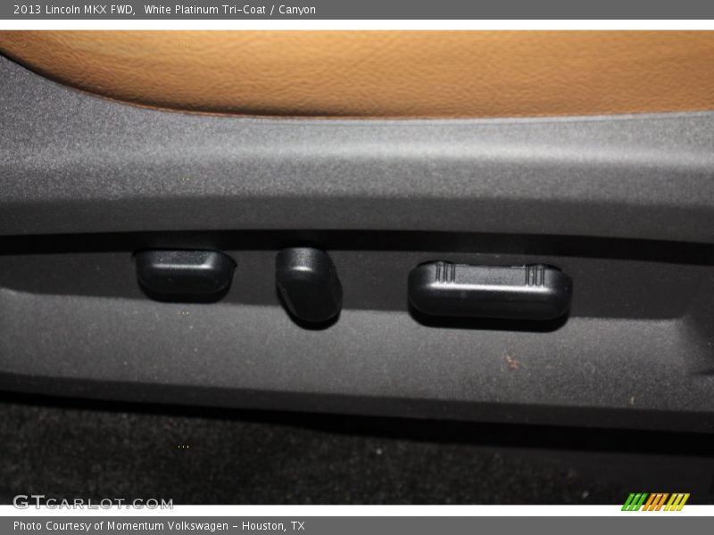 White Platinum Tri-Coat / Canyon 2013 Lincoln MKX FWD