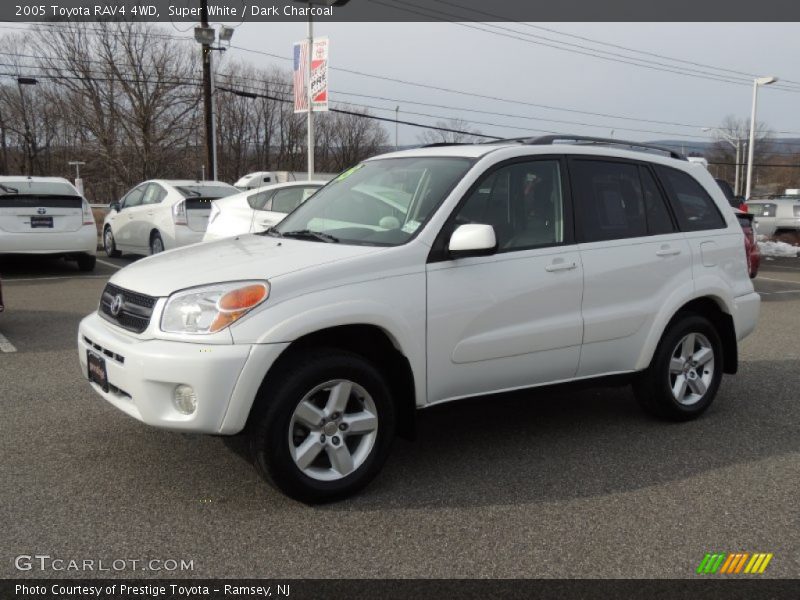 Super White / Dark Charcoal 2005 Toyota RAV4 4WD