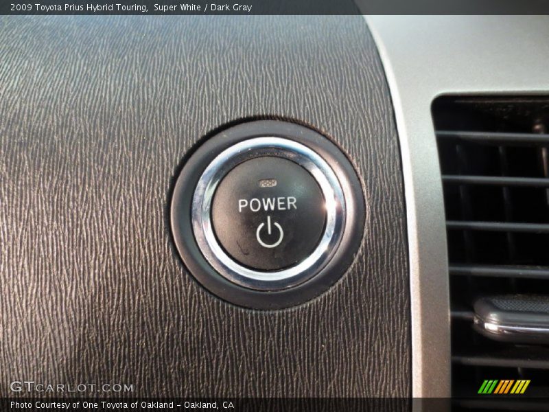 Super White / Dark Gray 2009 Toyota Prius Hybrid Touring