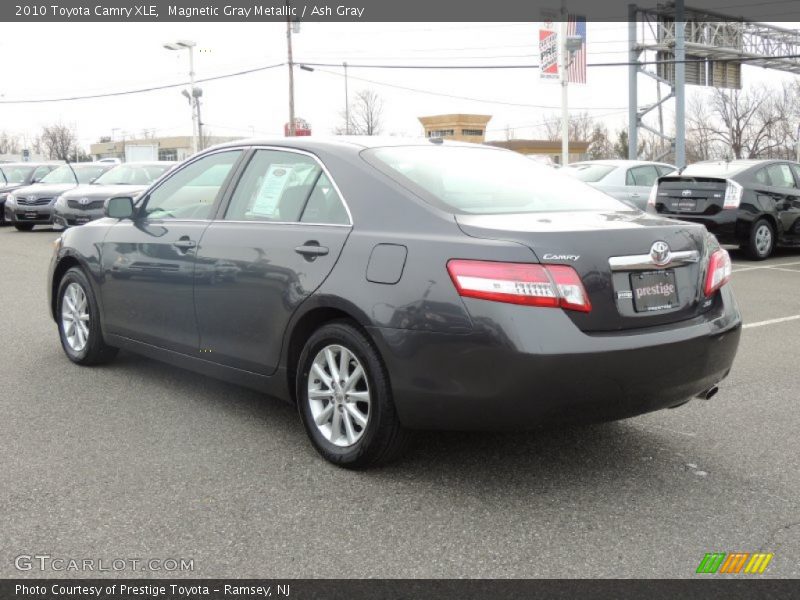 Magnetic Gray Metallic / Ash Gray 2010 Toyota Camry XLE