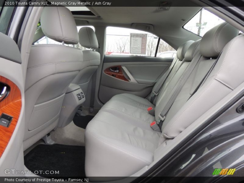 Magnetic Gray Metallic / Ash Gray 2010 Toyota Camry XLE