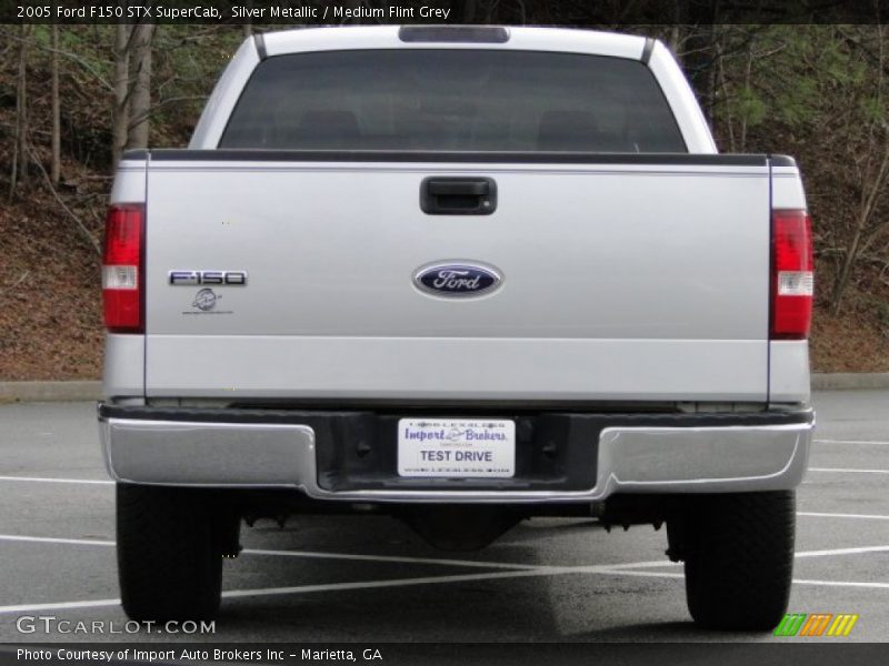 Silver Metallic / Medium Flint Grey 2005 Ford F150 STX SuperCab