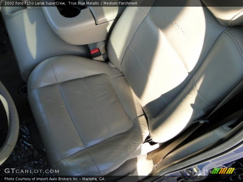 True Blue Metallic / Medium Parchment 2002 Ford F150 Lariat SuperCrew