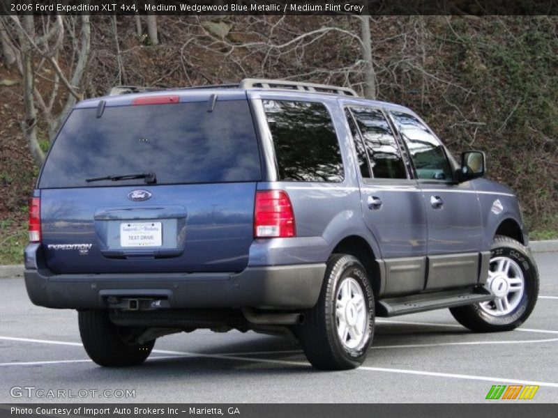 Medium Wedgewood Blue Metallic / Medium Flint Grey 2006 Ford Expedition XLT 4x4