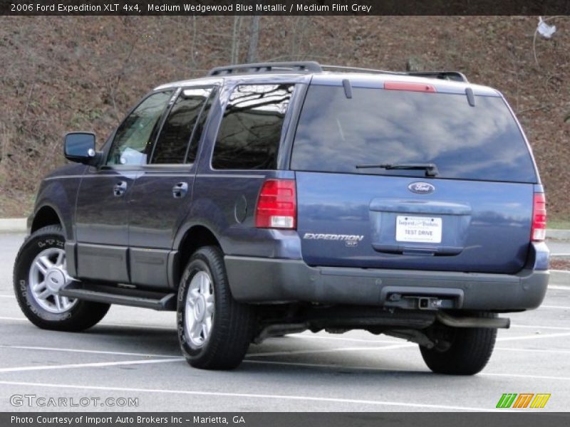 Medium Wedgewood Blue Metallic / Medium Flint Grey 2006 Ford Expedition XLT 4x4