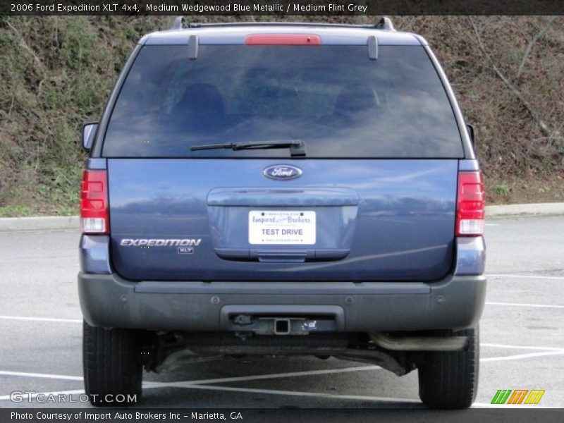 Medium Wedgewood Blue Metallic / Medium Flint Grey 2006 Ford Expedition XLT 4x4