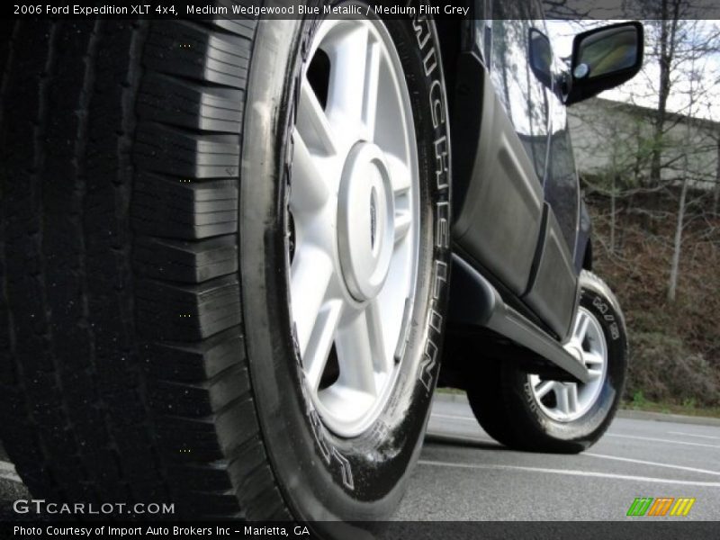 Medium Wedgewood Blue Metallic / Medium Flint Grey 2006 Ford Expedition XLT 4x4