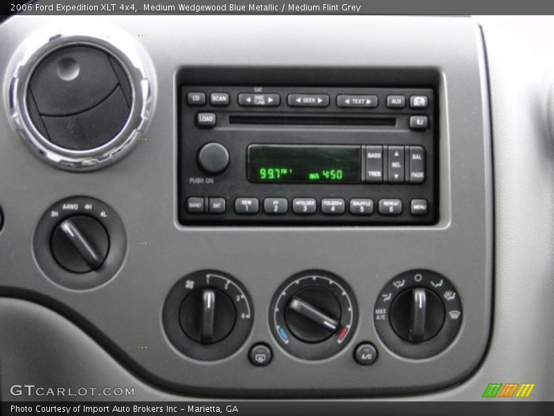 Controls of 2006 Expedition XLT 4x4