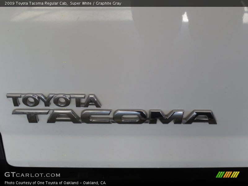 Super White / Graphite Gray 2009 Toyota Tacoma Regular Cab