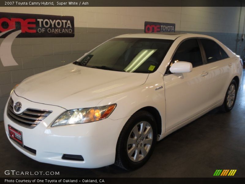 Super White / Ash 2007 Toyota Camry Hybrid