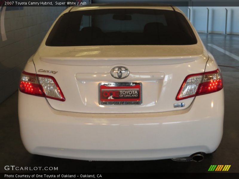 Super White / Ash 2007 Toyota Camry Hybrid