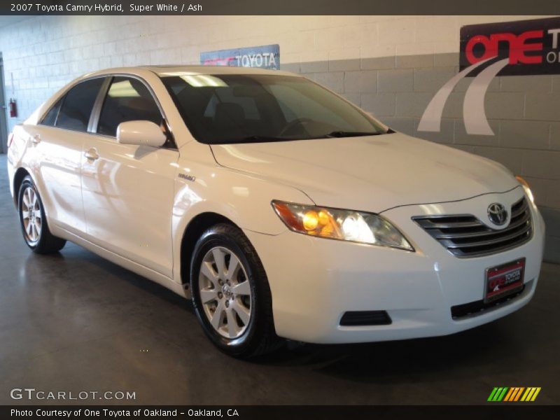 Super White / Ash 2007 Toyota Camry Hybrid