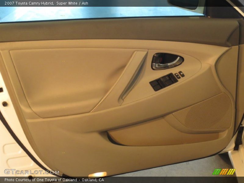 Super White / Ash 2007 Toyota Camry Hybrid