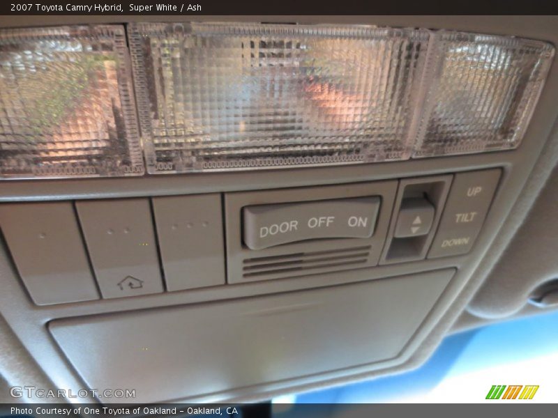 Super White / Ash 2007 Toyota Camry Hybrid