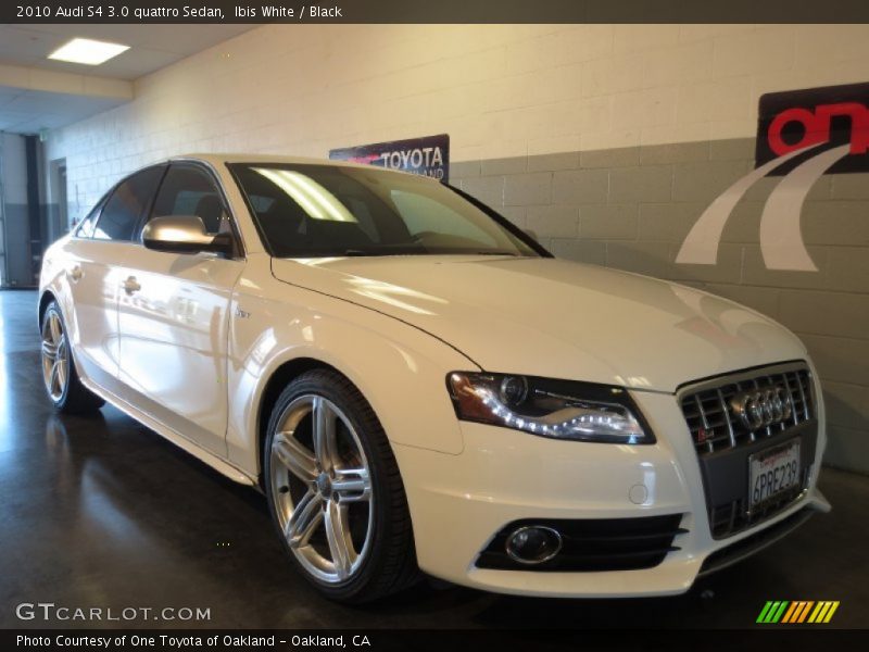 Ibis White / Black 2010 Audi S4 3.0 quattro Sedan