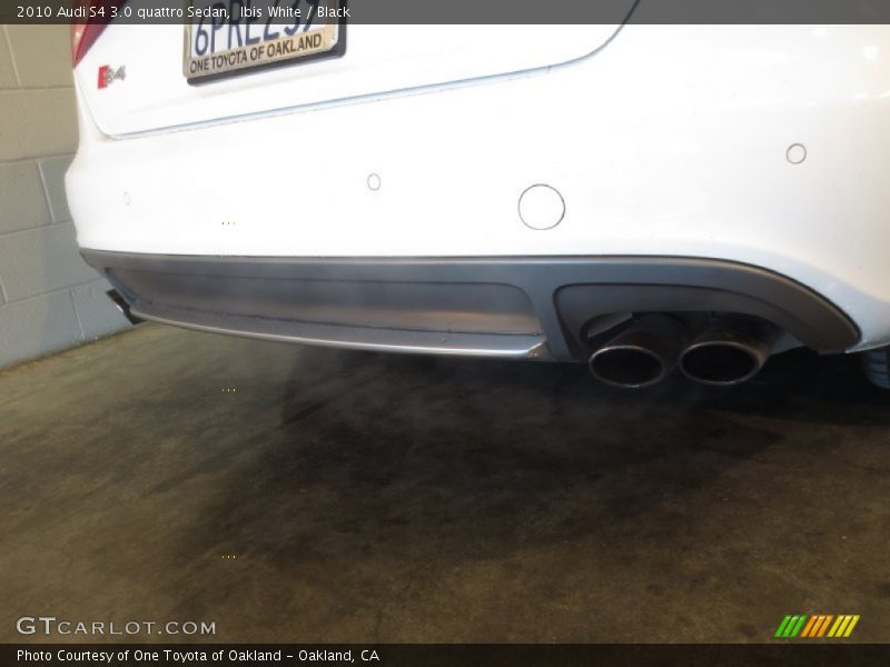 Ibis White / Black 2010 Audi S4 3.0 quattro Sedan