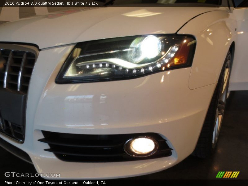 Ibis White / Black 2010 Audi S4 3.0 quattro Sedan