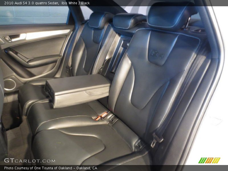 Ibis White / Black 2010 Audi S4 3.0 quattro Sedan