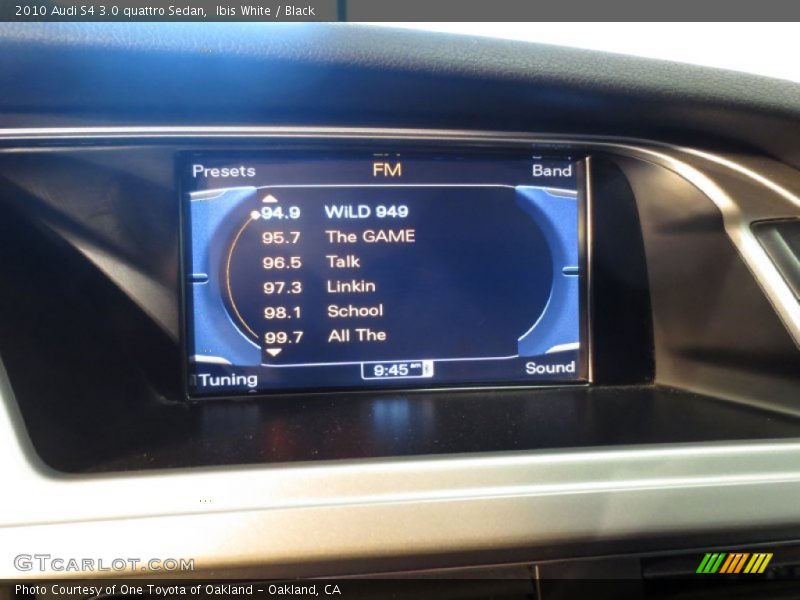 Ibis White / Black 2010 Audi S4 3.0 quattro Sedan