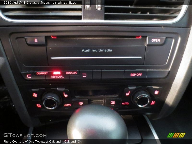 Ibis White / Black 2010 Audi S4 3.0 quattro Sedan