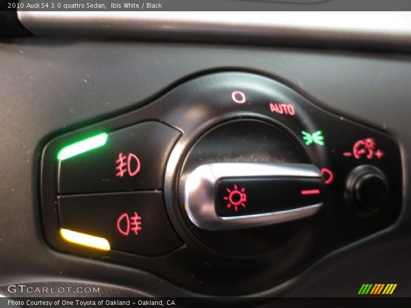 Ibis White / Black 2010 Audi S4 3.0 quattro Sedan